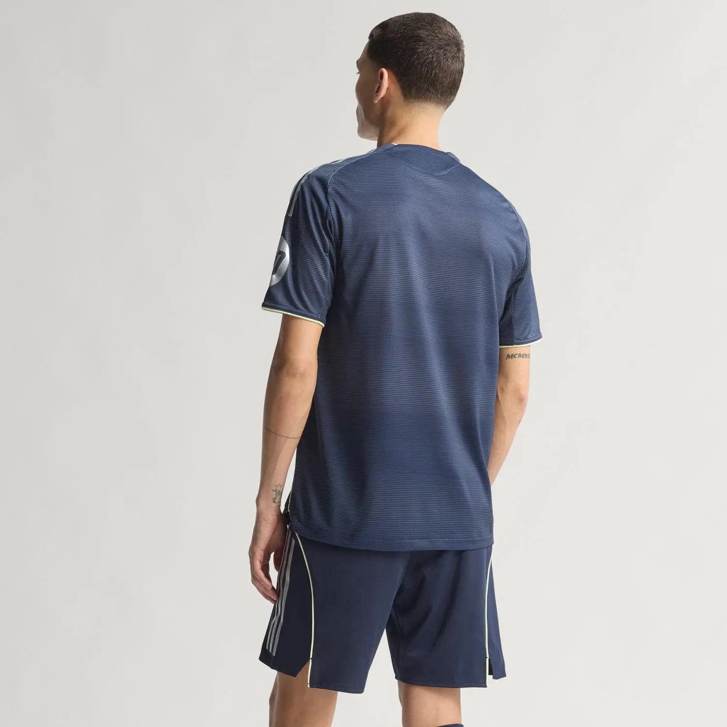 Jersey Real Madrid Away Player 25/26 - Azul