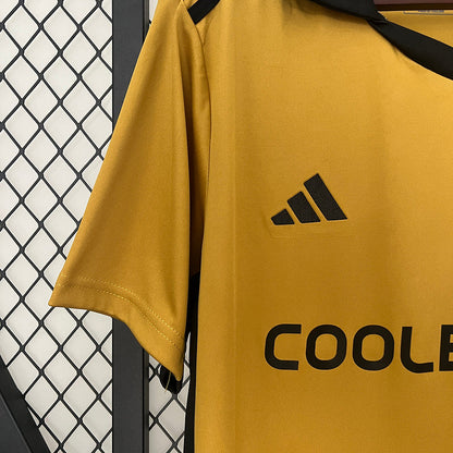 Jersey 24∕25 colo colo fourth away